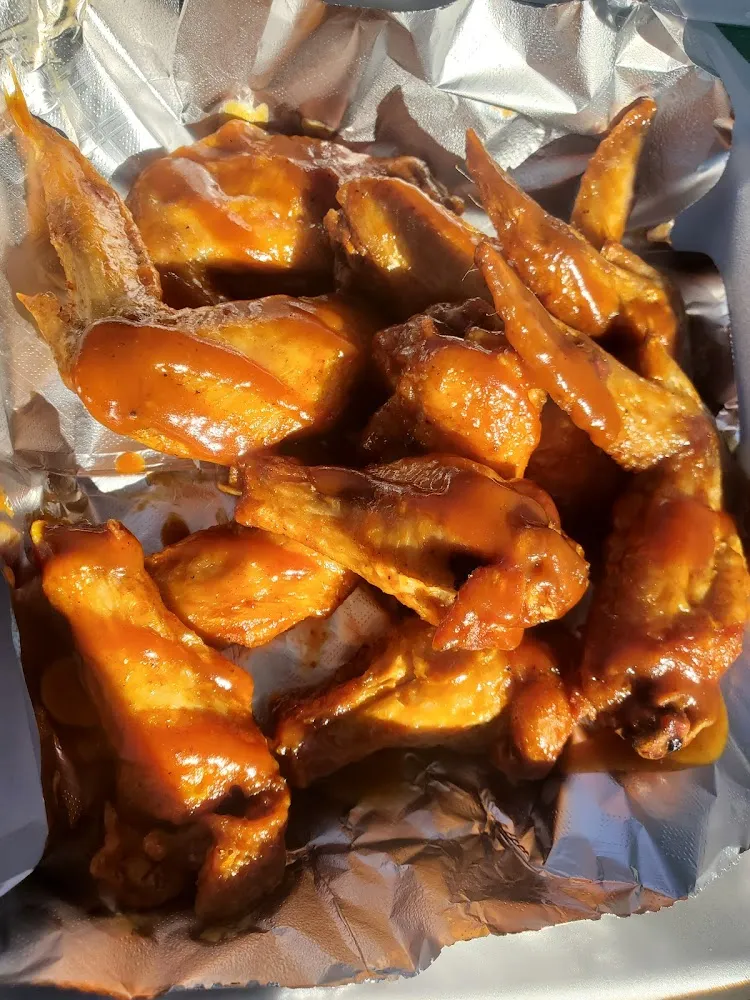 10 Chicken Wings Tangy BBQ